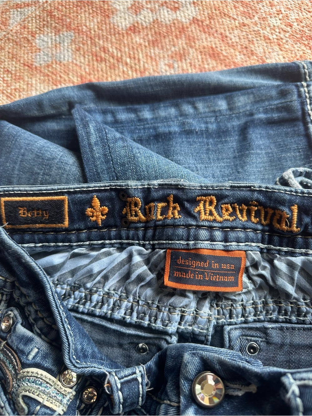 Rock Revival Betty mid rise bootcut jeans thick stitch rhinestone embroidered 26 - Picture 2 of 10